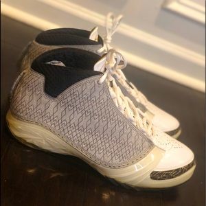 Gently used men’s Jordan’s  NO BOX